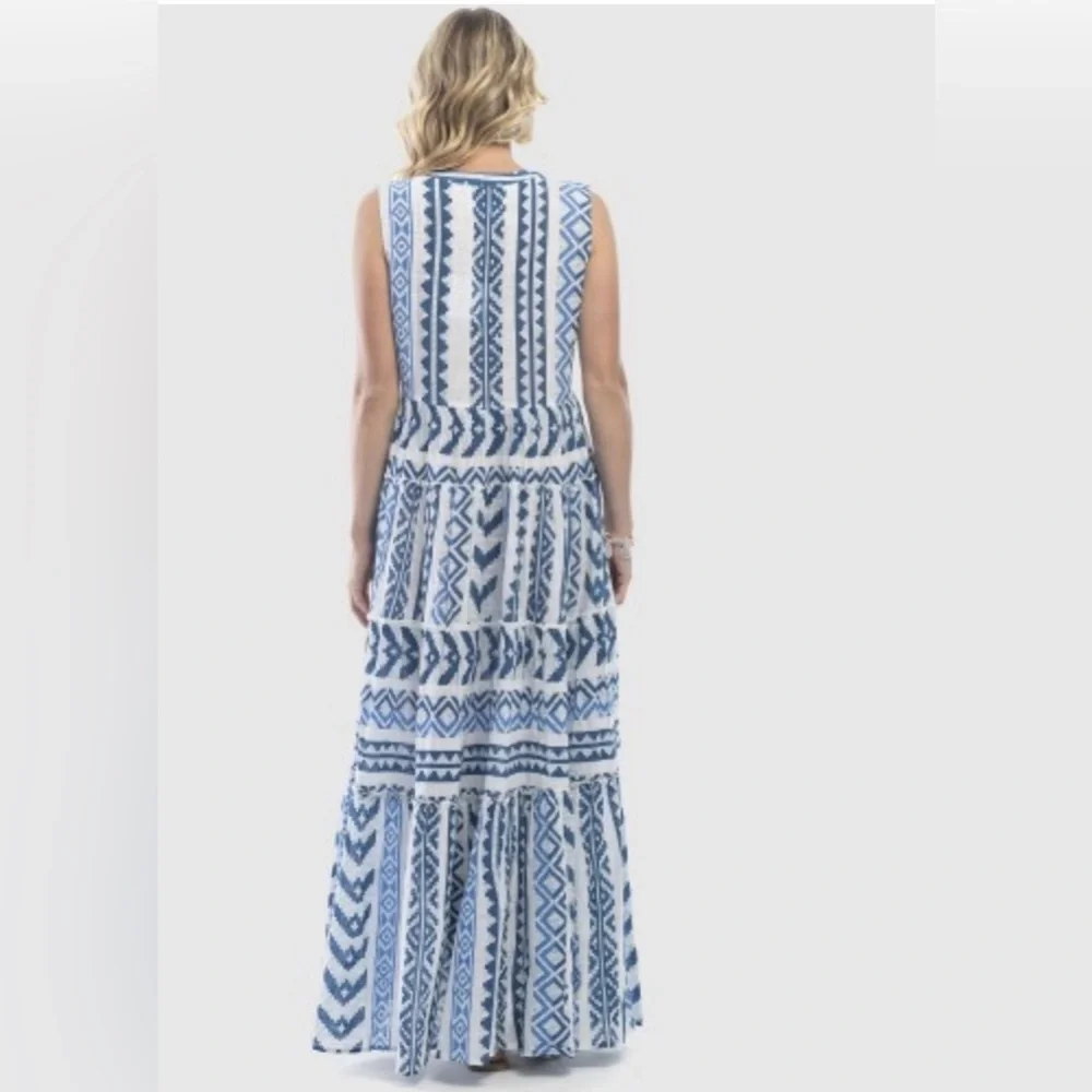 NWOT Beautiful Tiered Max Dress Blue and White Size Large - Picture 5 of 6